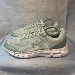 Women's Under Armour HOVR Infinite Green Running Shoes Size 9 3021396-300